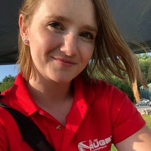 Meet your Posher, Anissa